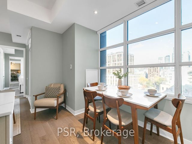 1001 - 501 Adelaide St W