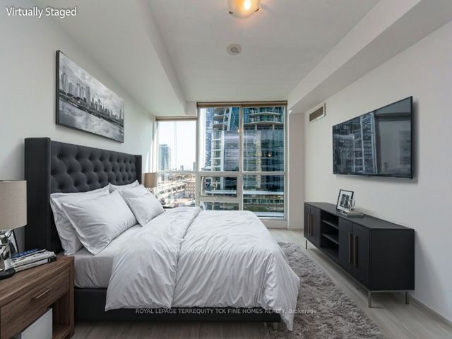 1109 - 16 Yonge St