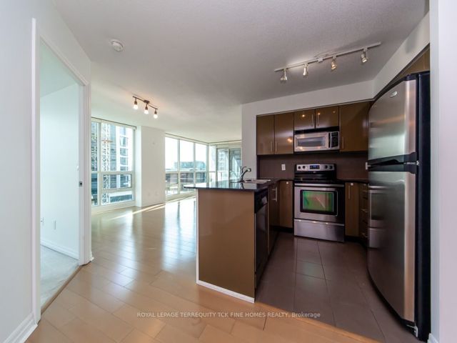 1109 - 16 Yonge St