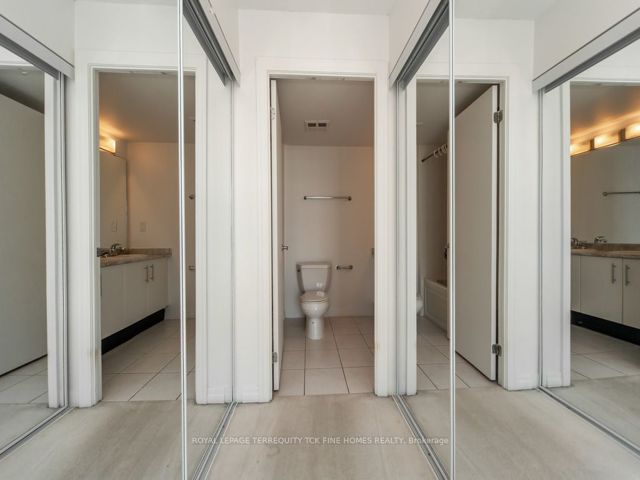 1109 - 16 Yonge St