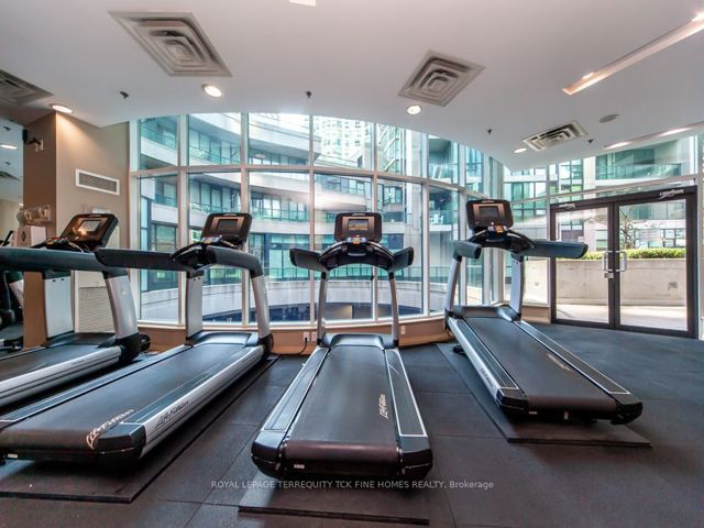 1109 - 16 Yonge St