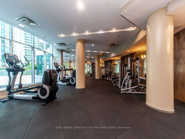1109 - 16 Yonge St