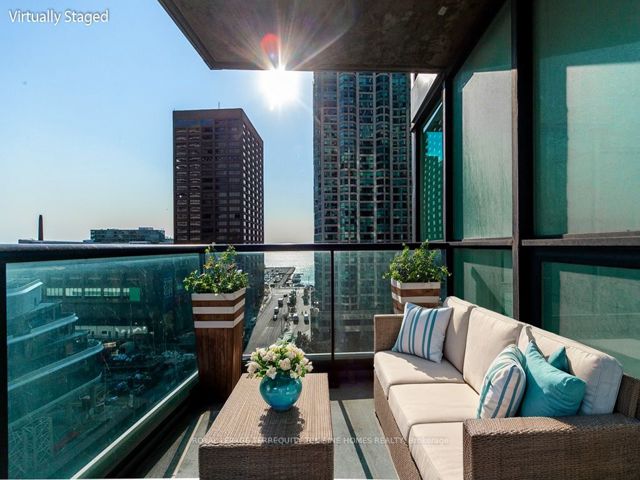 1109 - 16 Yonge St