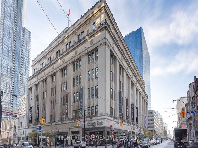 1711 - 15 Grenville St