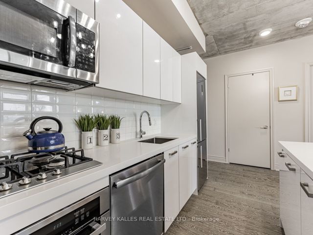 816 - 608 Richmond St W