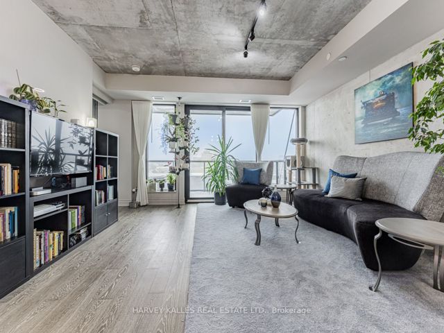 816 - 608 Richmond St W