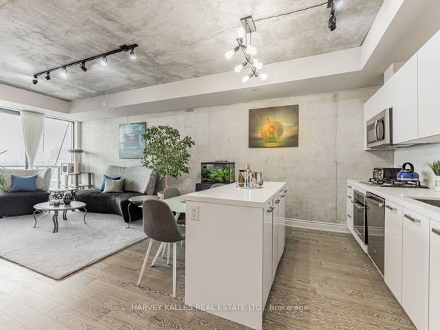 816 - 608 Richmond St W