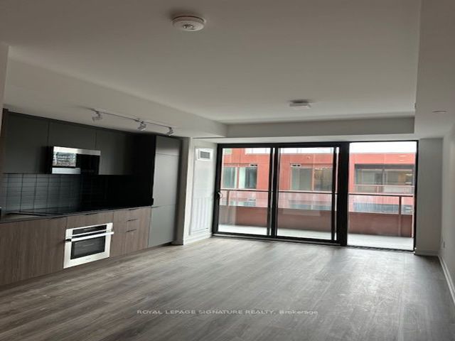 406 - 28 Eastern Ave