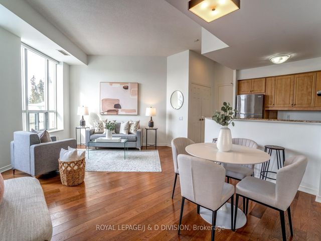 601 - 451 Rosewell Ave
