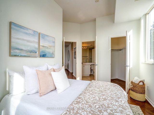 601 - 451 Rosewell Ave