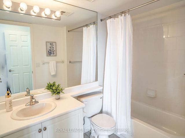 601 - 451 Rosewell Ave