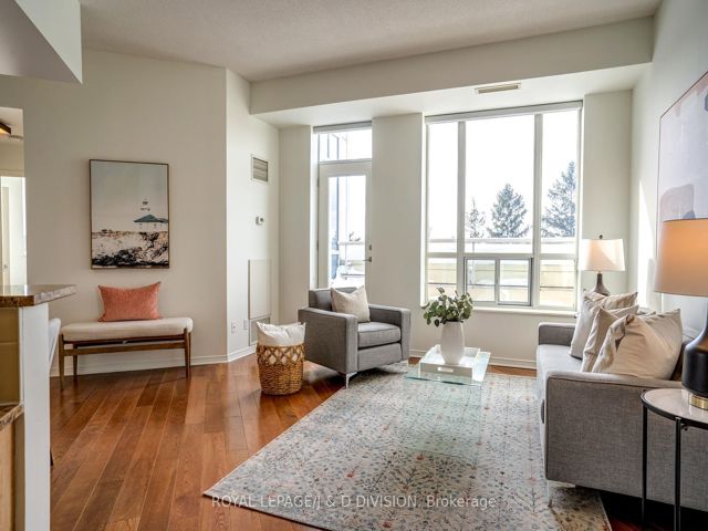 601 - 451 Rosewell Ave