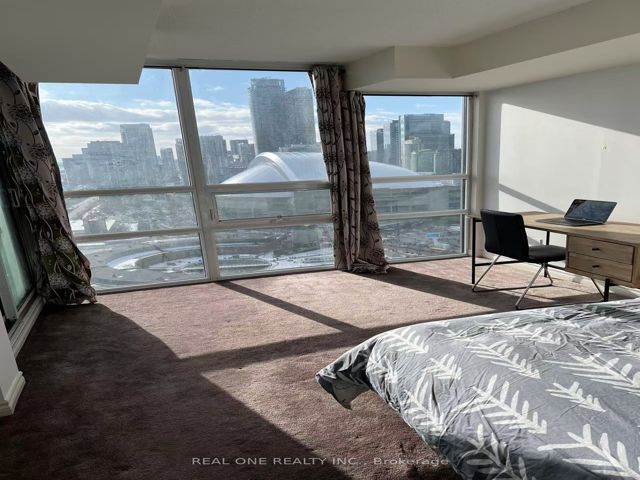 3612 - 19 Grand Trunk Cres