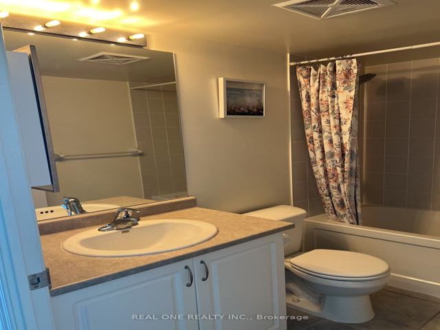 3612 - 19 Grand Trunk Cres