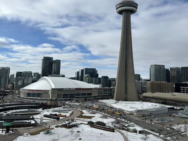 3612 - 19 Grand Trunk Cres