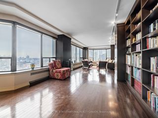 1711 - 175 Cumberland St