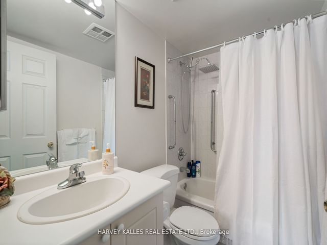 UPH07 - 256 Doris Ave