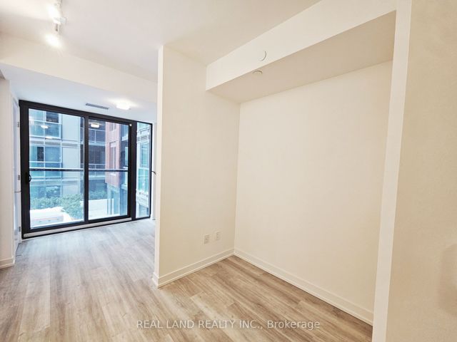 341 - 28 Eastern Ave