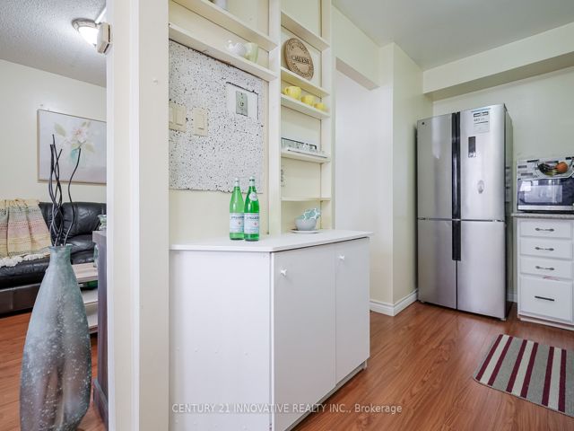 143 - 42 Elsa Vine Way
