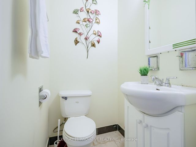 143 - 42 Elsa Vine Way