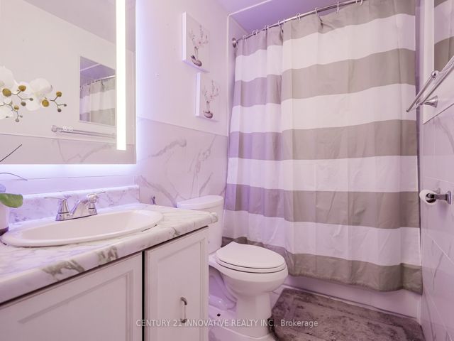 143 - 42 Elsa Vine Way
