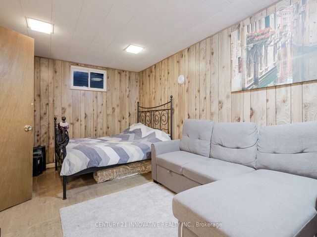 143 - 42 Elsa Vine Way
