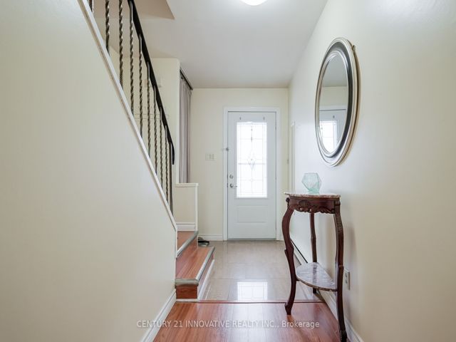 143 - 42 Elsa Vine Way
