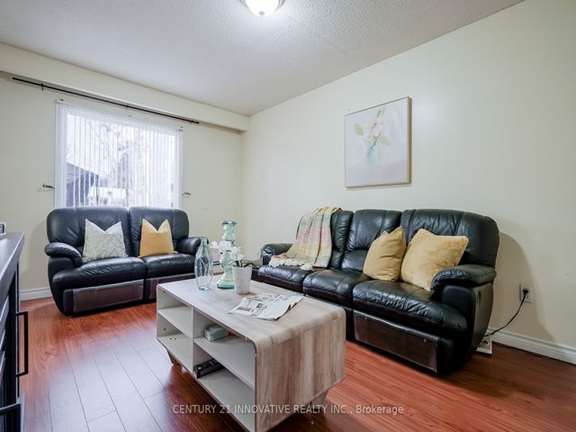 143 - 42 Elsa Vine Way
