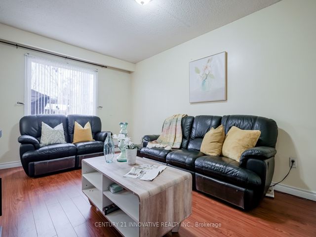 143 - 42 Elsa Vine Way