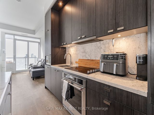 2603 - 470 Front St W