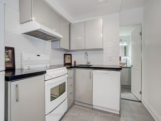 701 - 55 Centre Ave