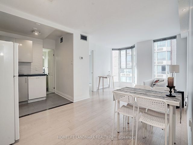 701 - 55 Centre Ave