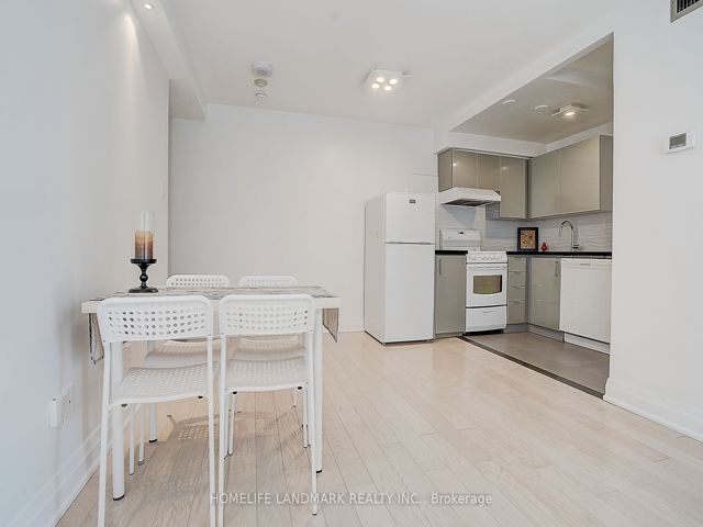 701 - 55 Centre Ave