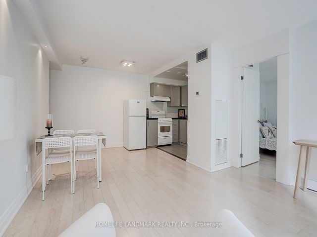 701 - 55 Centre Ave