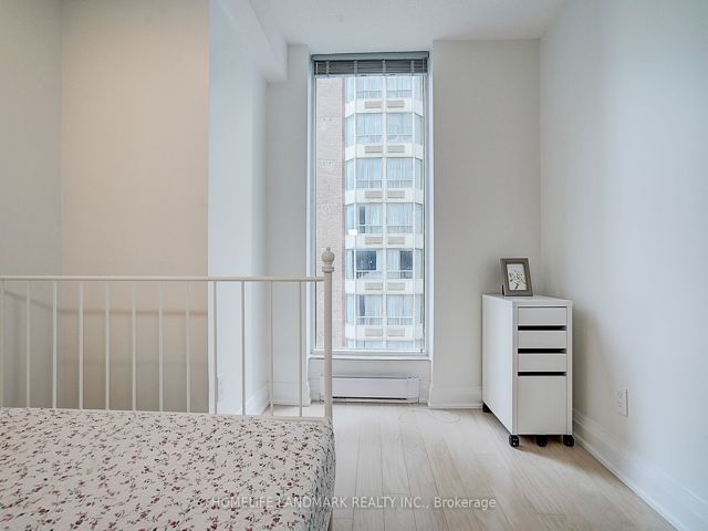 701 - 55 Centre Ave