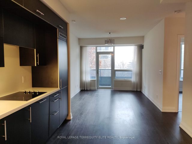 307 - 2 Anndale Dr