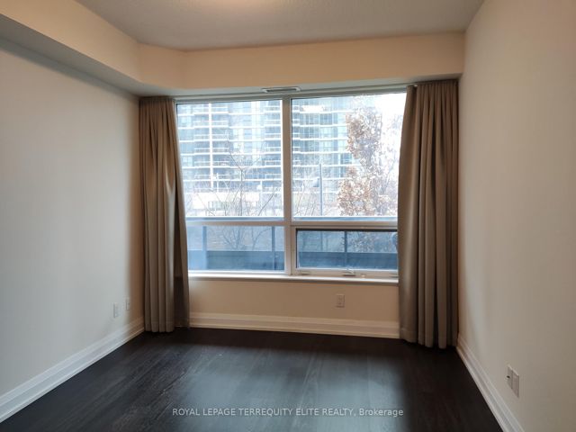 307 - 2 Anndale Dr