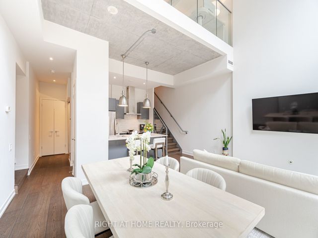 106 - 650 King St W