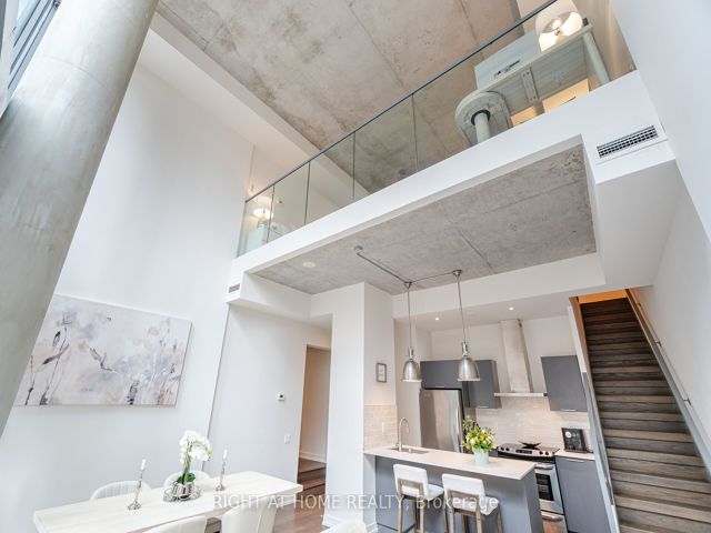 106 - 650 King St W