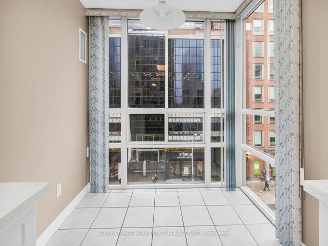 605 - 43 Eglinton Ave E