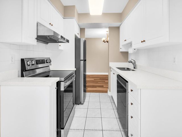 605 - 43 Eglinton Ave E