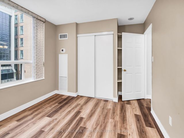 605 - 43 Eglinton Ave E