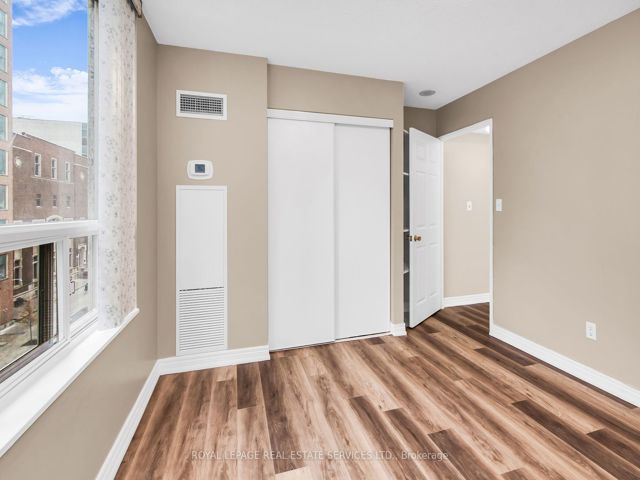 605 - 43 Eglinton Ave E