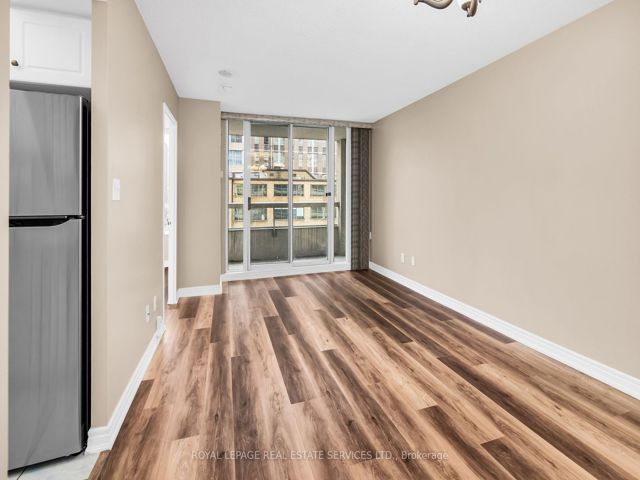 605 - 43 Eglinton Ave E