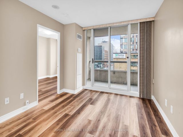 605 - 43 Eglinton Ave E