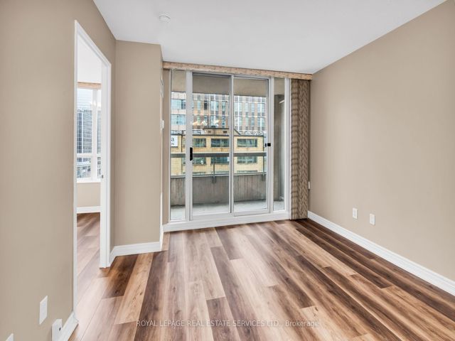 605 - 43 Eglinton Ave E