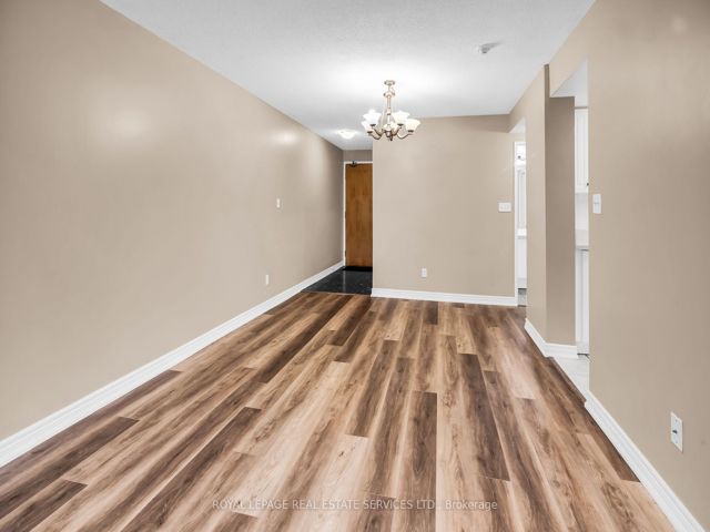 605 - 43 Eglinton Ave E