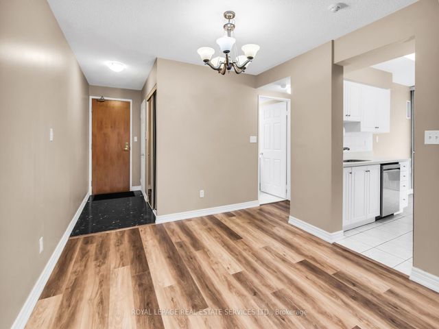 605 - 43 Eglinton Ave E
