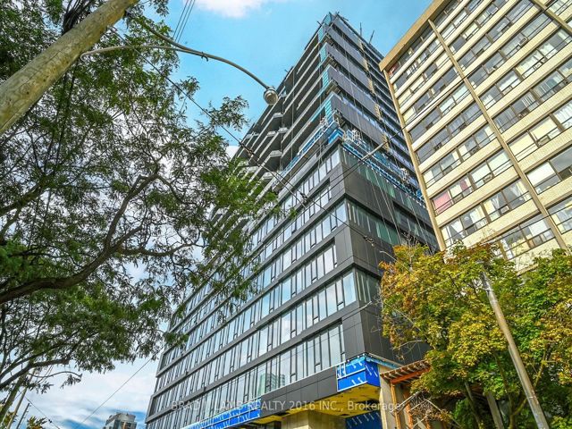 1804 - 195 McCaul St