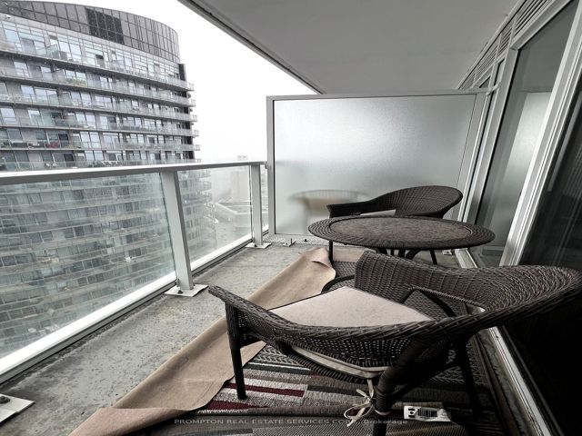 2710 - 17 Bathurst St